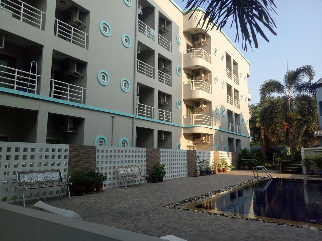 Lomsabai Apartments Bangsaen Exterior foto