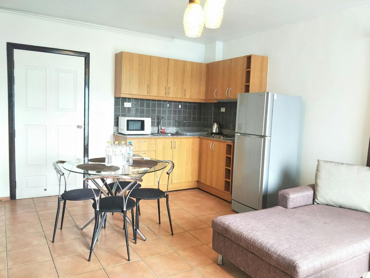 Lomsabai Apartments Bangsaen Exterior foto