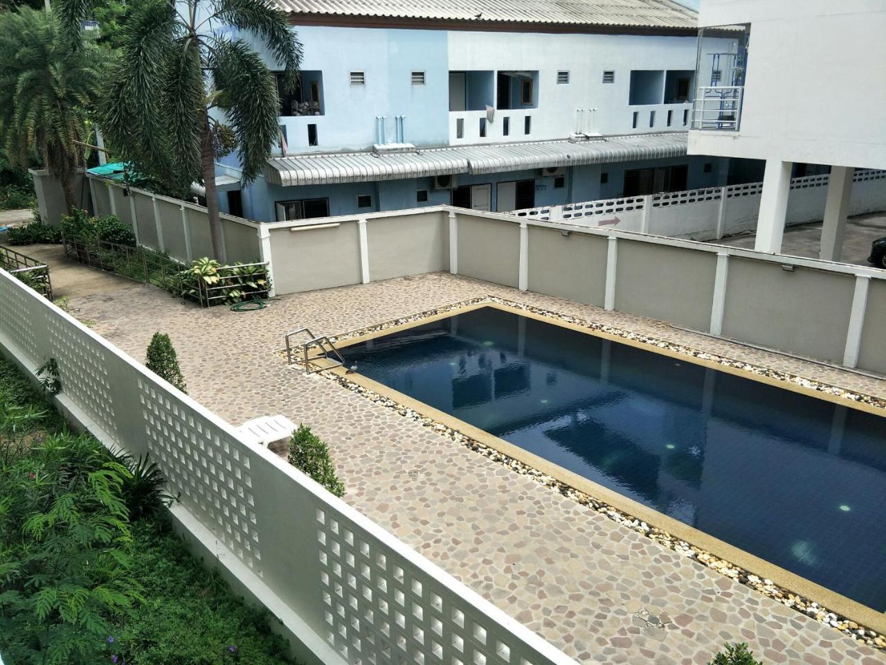 Lomsabai Apartments Bangsaen Exterior foto